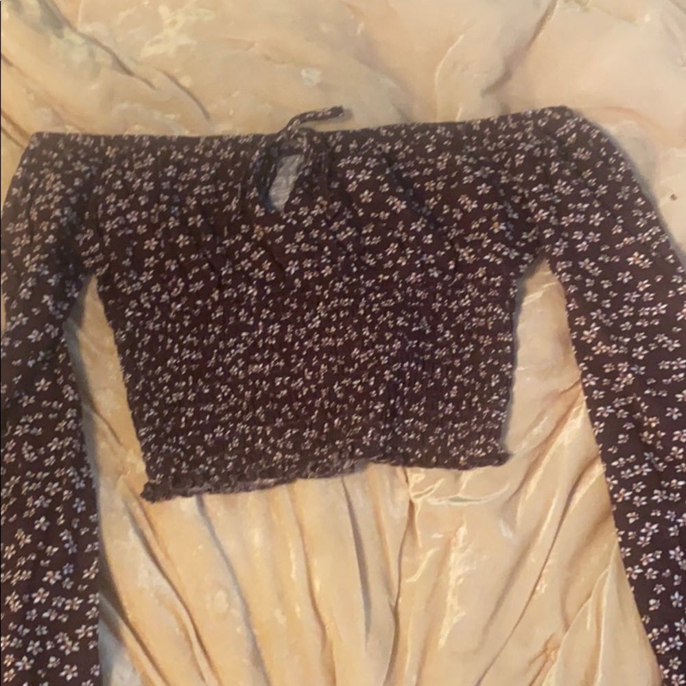 off the shoulder key hole crop top